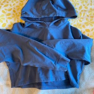 Lululemon cropped hoodie
